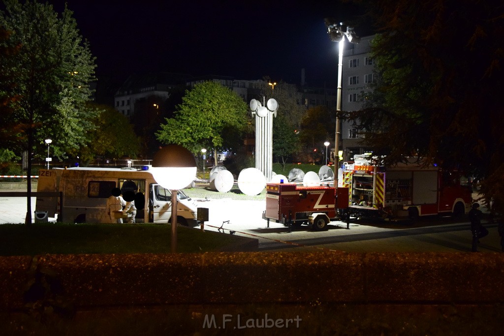 Einsatz BF Messerstecherei Koeln Neustadt Nord Eberplatz Platzmitte P077.JPG - Miklos Laubert